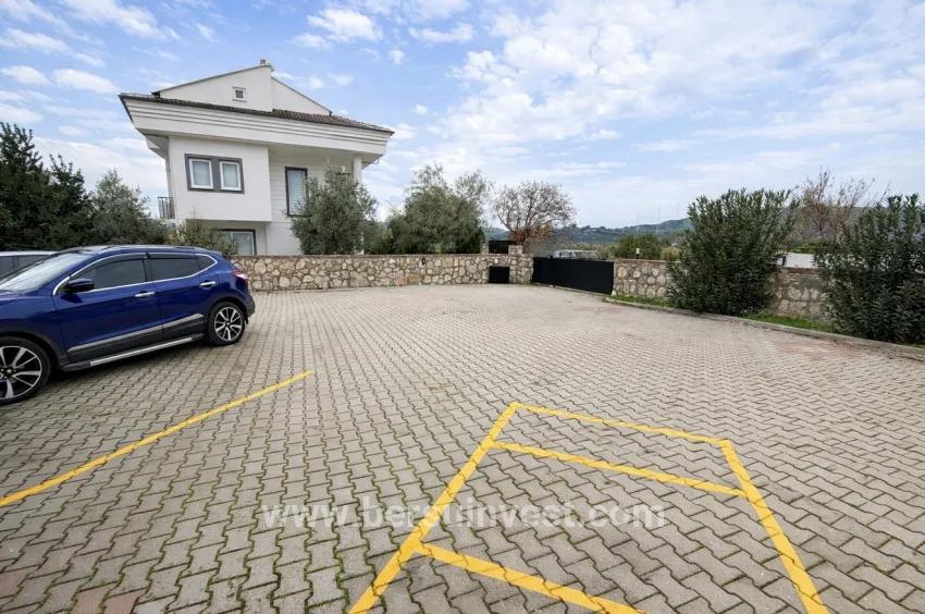 3+1-Zimmer Villa Zu vermieten in Ölüdeniz Bz. Fethiye - 220 m²