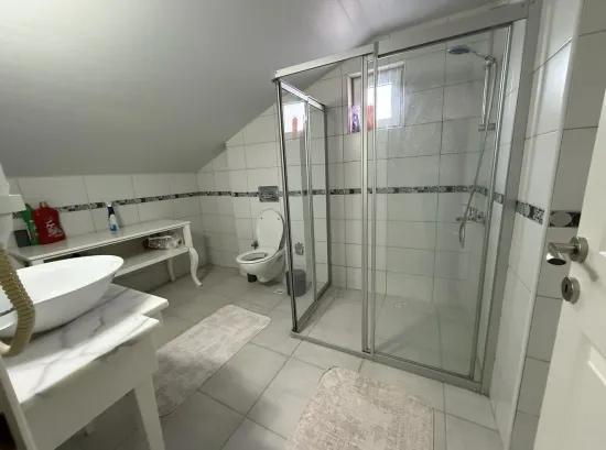 In Ovacık Innerhalb einer mit Pool ausgestatteten Wohnanlage möblierte Villa