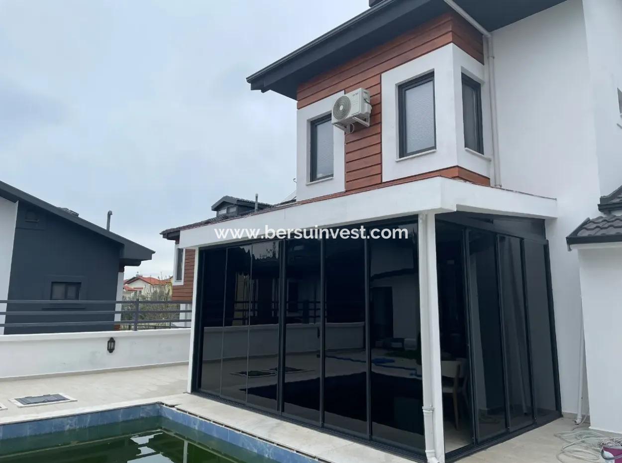 4-Stöckige Freistehende Villa In Çiftlik