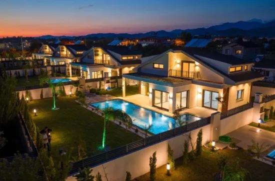 Freistehende Villa Mit Pool, 3+1, Zum Verkauf In Kargı