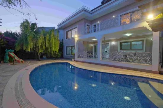 Fethiye Karagedik 661 M² Grundstück Innerhalb 8+1 Privat Mit Pool Villa