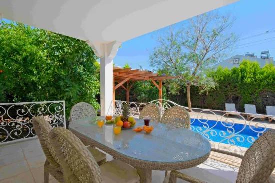 Fethiye Karagedik 661 M² Grundstück Innerhalb 8+1 Privat Mit Pool Villa