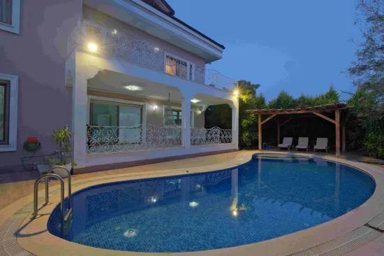 Fethiye Karagedik 661 M² Grundstück Innerhalb 8+1 Privat Mit Pool Villa