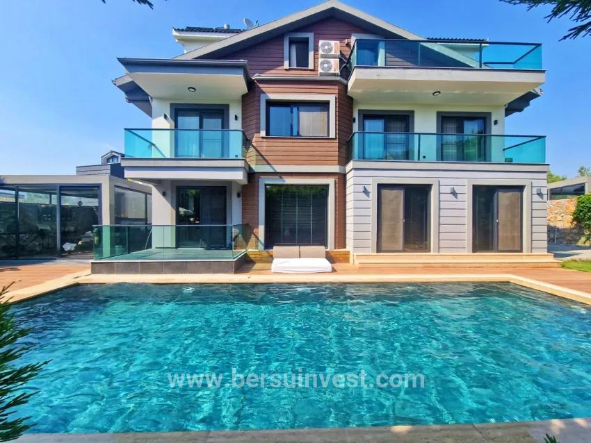 4+1 Bedroom Villa For sale in Çiftlik Nbh. Fethiye - 660 m²