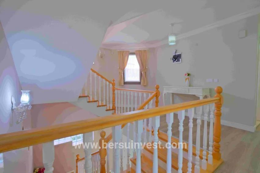 8+1 Bedroom Villa For sale in Karagedik Nbh. Fethiye - 500 m²