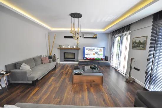 Detached Villa with Private Pool within a 600 M² Plot