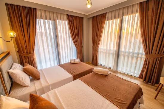 Furnished Long-term Rental Detached Villa