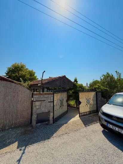 Detached Garden Pool For Rent Villa