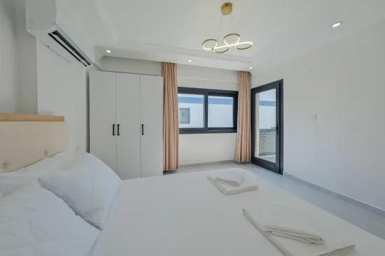 In Koca Çalış For Rent Detached Pool Furnished Villa
