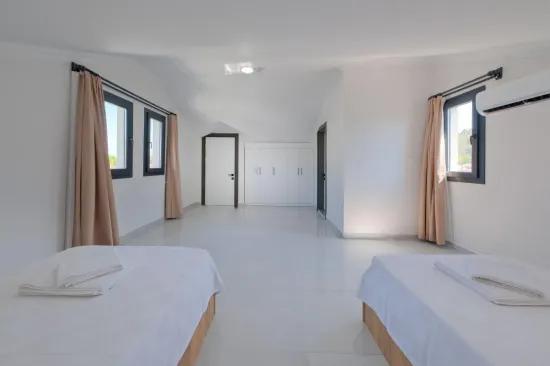 In Koca Çalış For Rent Detached Pool Furnished Villa