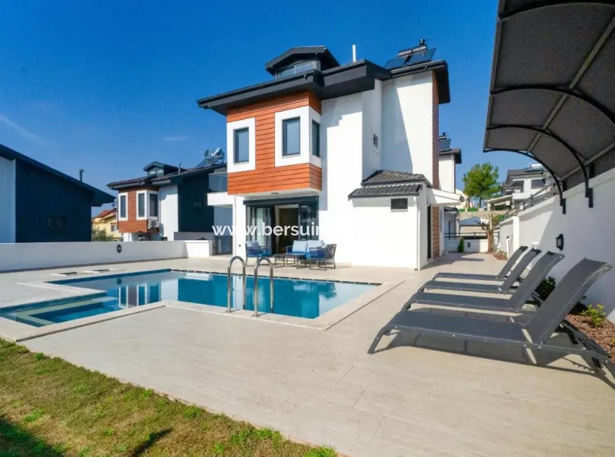 4 Storey Detached Villa In Çiftlik