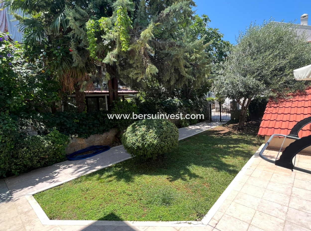 2+1 Furnished Apartment In A Complex With Pool
