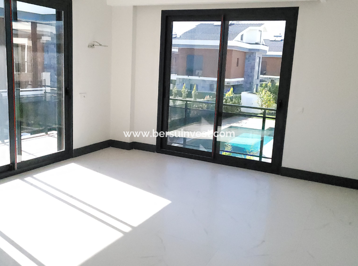 Spacious 4+1 Villa With Private Pool And Terrace In Fethiye