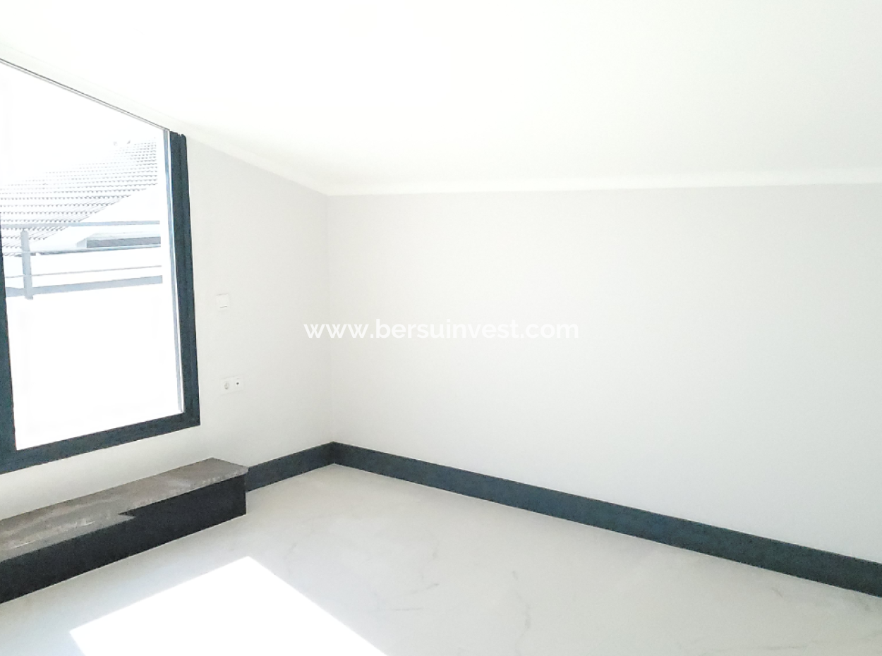 Spacious 4+1 Villa With Private Pool And Terrace In Fethiye