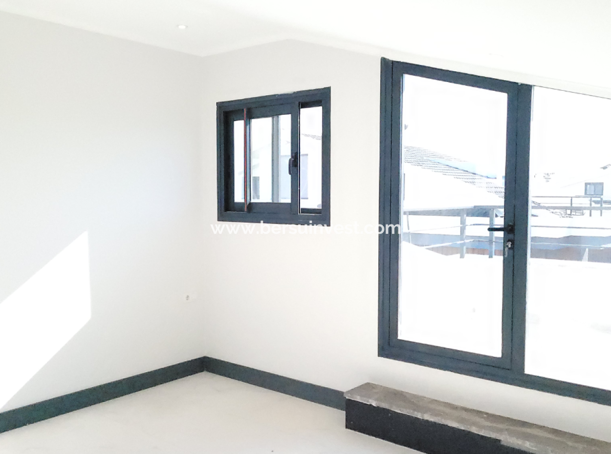 Spacious 4+1 Villa With Private Pool And Terrace In Fethiye