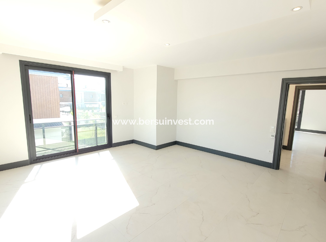 Spacious 4+1 Villa With Private Pool And Terrace In Fethiye