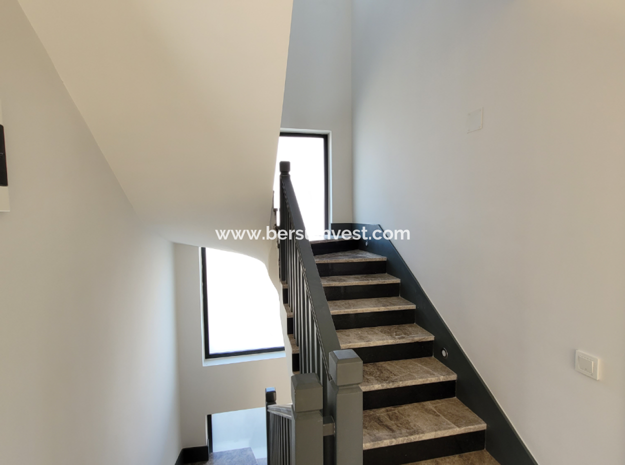 Spacious 4+1 Villa With Private Pool And Terrace In Fethiye