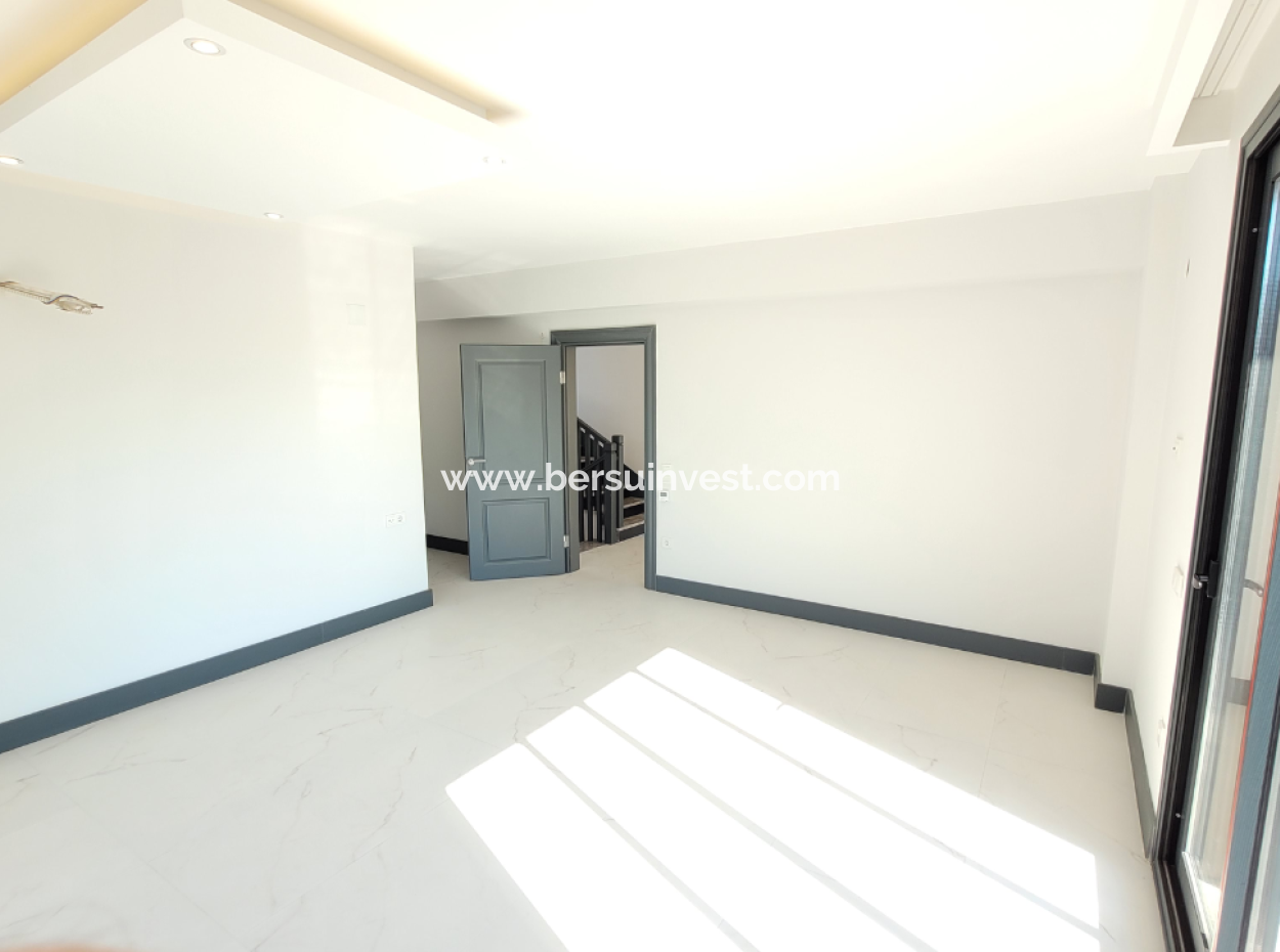 Spacious 4+1 Villa With Private Pool And Terrace In Fethiye