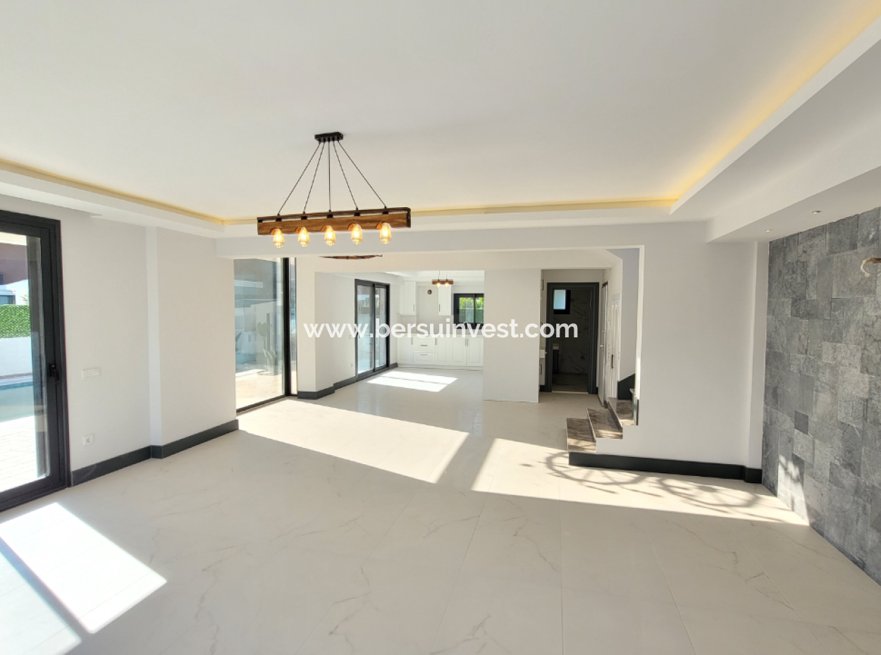 Spacious 4+1 Villa With Private Pool And Terrace In Fethiye