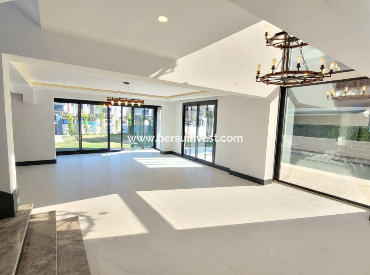 Spacious 4+1 Villa With Private Pool And Terrace In Fethiye