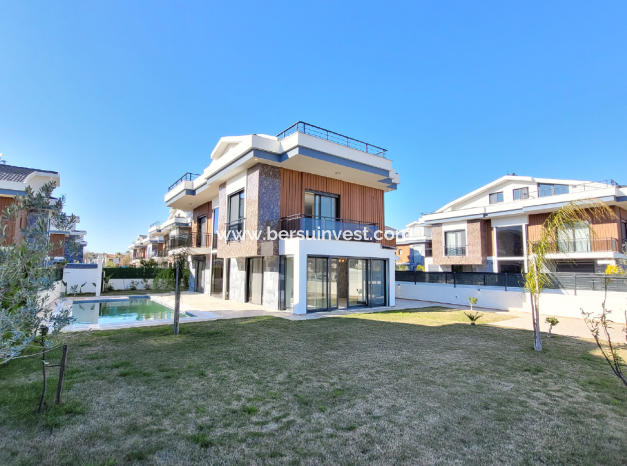 Spacious 4+1 Villa With Private Pool And Terrace In Fethiye