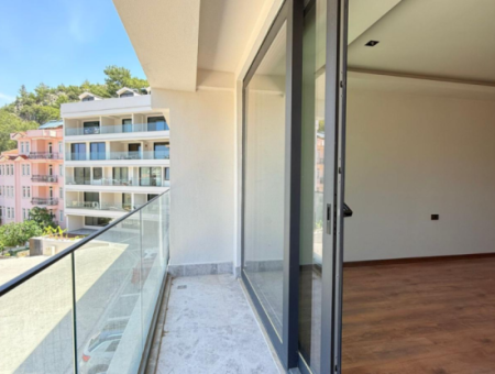 For Rent 2+1 Duplex Apartment In Karagözler Residence 222