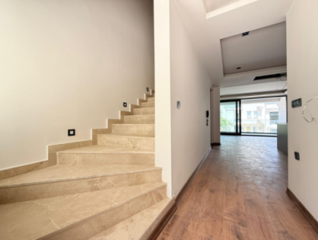 For Rent 2+1 Duplex Apartment In Karagözler Residence 222
