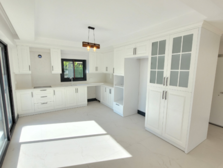 Spacious 4+1 Villa With Private Pool And Terrace In Fethiye