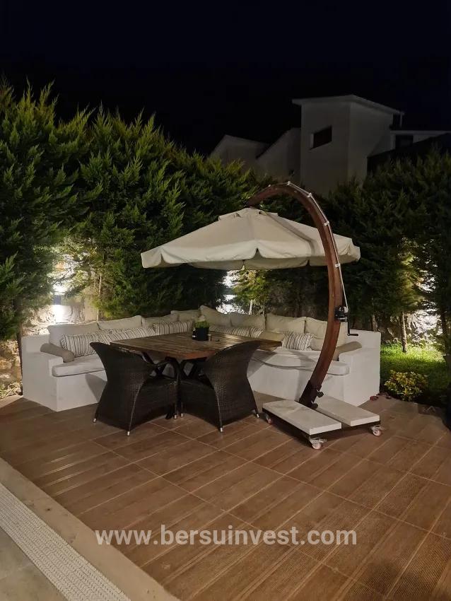 Для продажи Вилла 4+1 в Çiftlik Fethiye - 660 m²