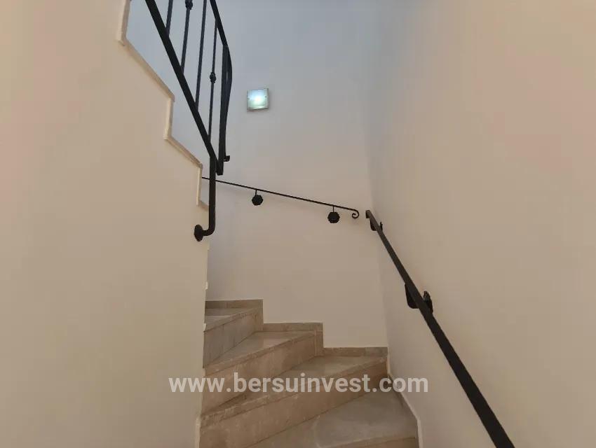 Bersu Yatırım'dan Denize Sıfır Havuzlu Sitede Triplex Villa