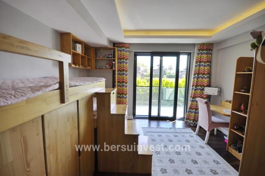 Fethiye Çiftlik Mah. Satılık 4+1 Villa - 660 m²