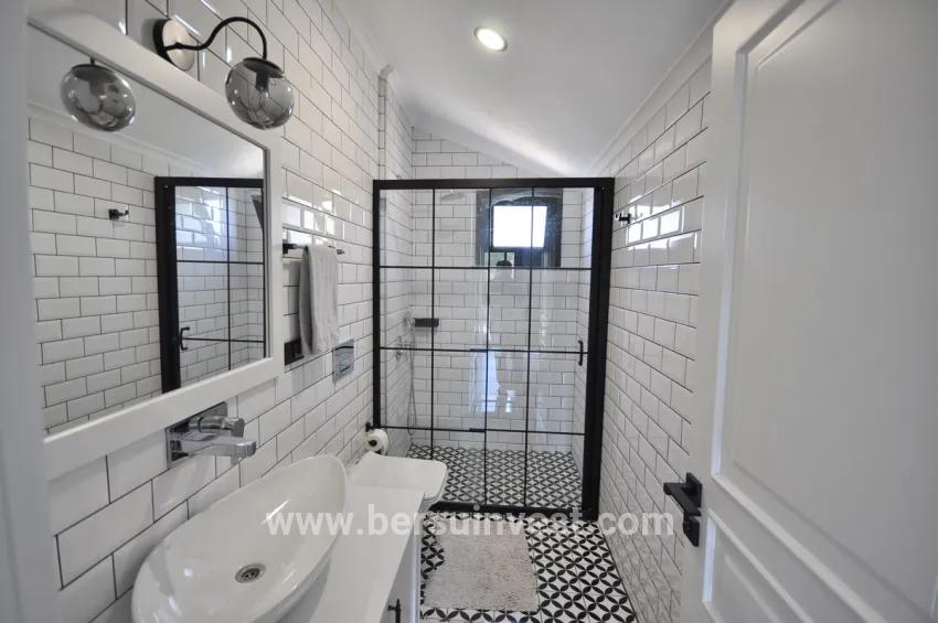 Fethiye Çiftlik Mah. Satılık 4+1 Villa - 660 m²