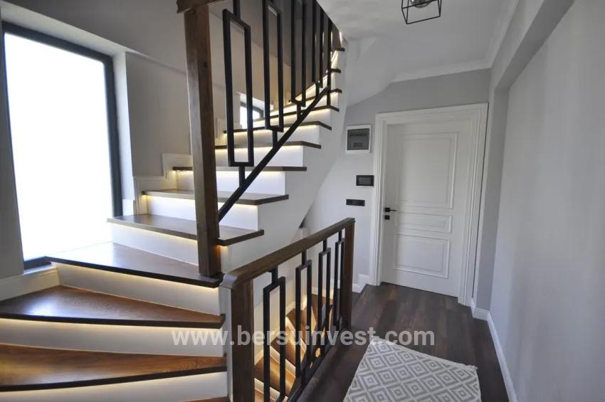 Fethiye Çiftlik Mah. Satılık 4+1 Villa - 660 m²