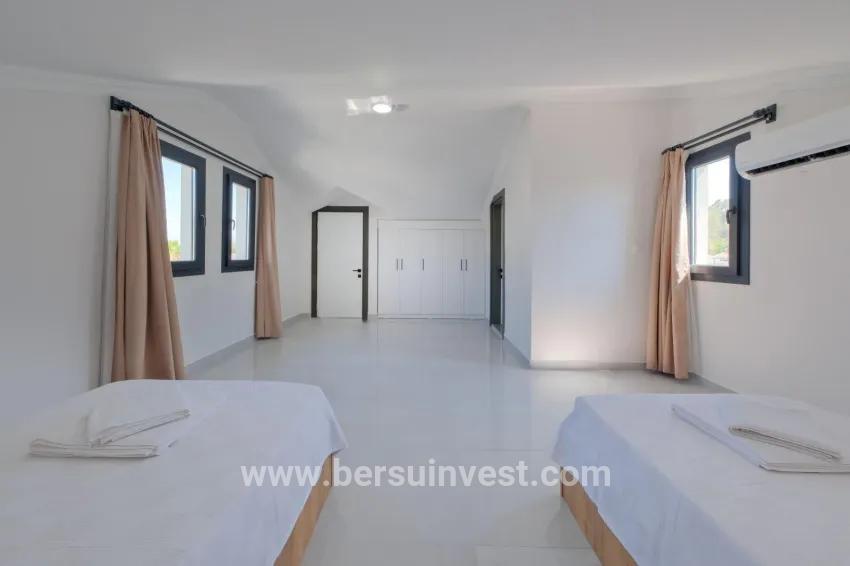 Fethiye Çiftlik Mah. Kiralık 3+1 Villa - 220 m²