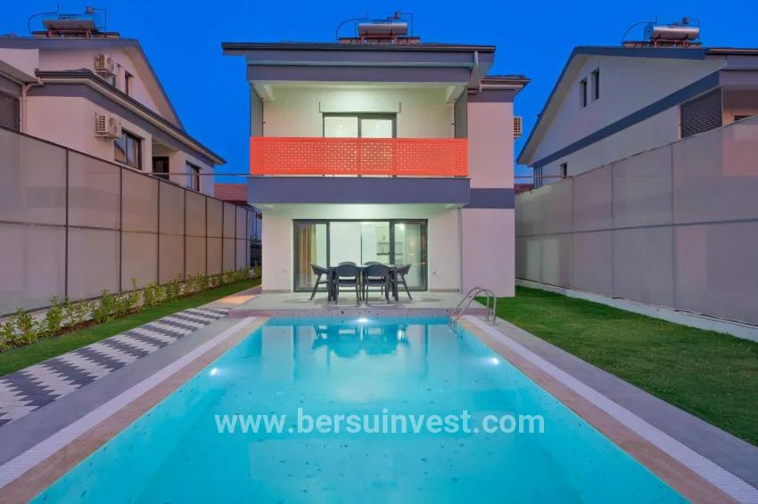 Fethiye Çiftlik Mah. Kiralık 3+1 Villa - 220 m²