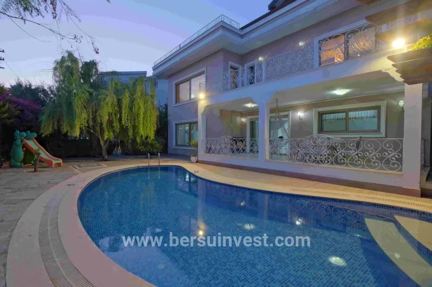 Fethiye Karagedik Mah. Satılık 8+1 Villa - 500 m²