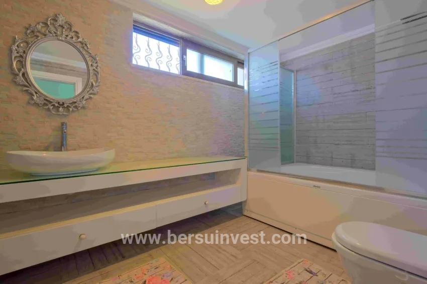 Fethiye Karagedik Mah. Satılık 8+1 Villa - 500 m²