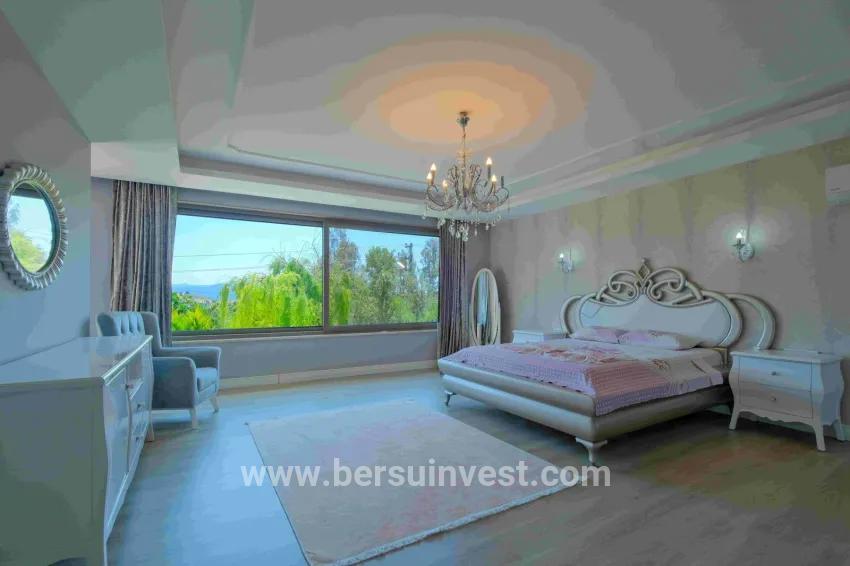 Fethiye Karagedik Mah. Satılık 8+1 Villa - 500 m²