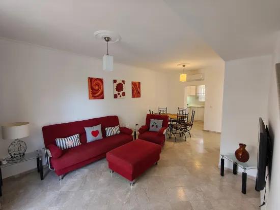 Bersu Yatırım'dan Denize Sıfır Havuzlu Sitede Triplex Villa