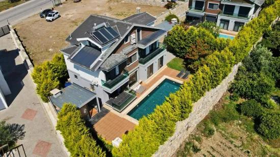 600 M² Arsa İçerisinde Özel Havuzlu Müstakil Villa