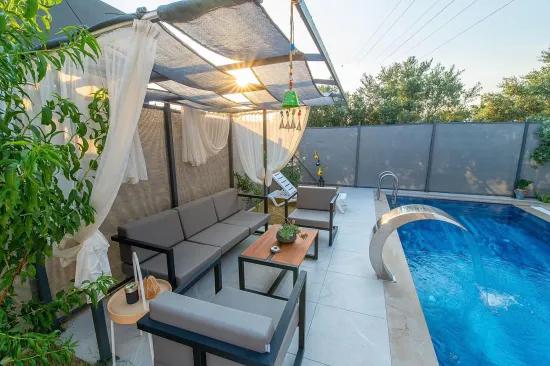 Eşyalı Uzun Dönem Kiralık Müstakil Villa