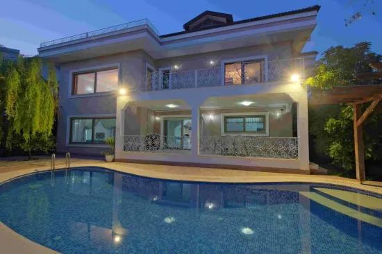 Fethiye Karagedik'te 661 M² Arsa İçinde 8+1 Özel Havuzlu Villa