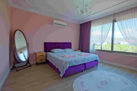 Fethiye Karagedik'te 661 M² Arsa İçinde 8+1 Özel Havuzlu Villa