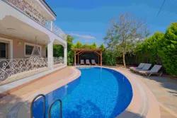 Fethiye Karagedik Mah. Satılık 8+1 Villa - 500 m²