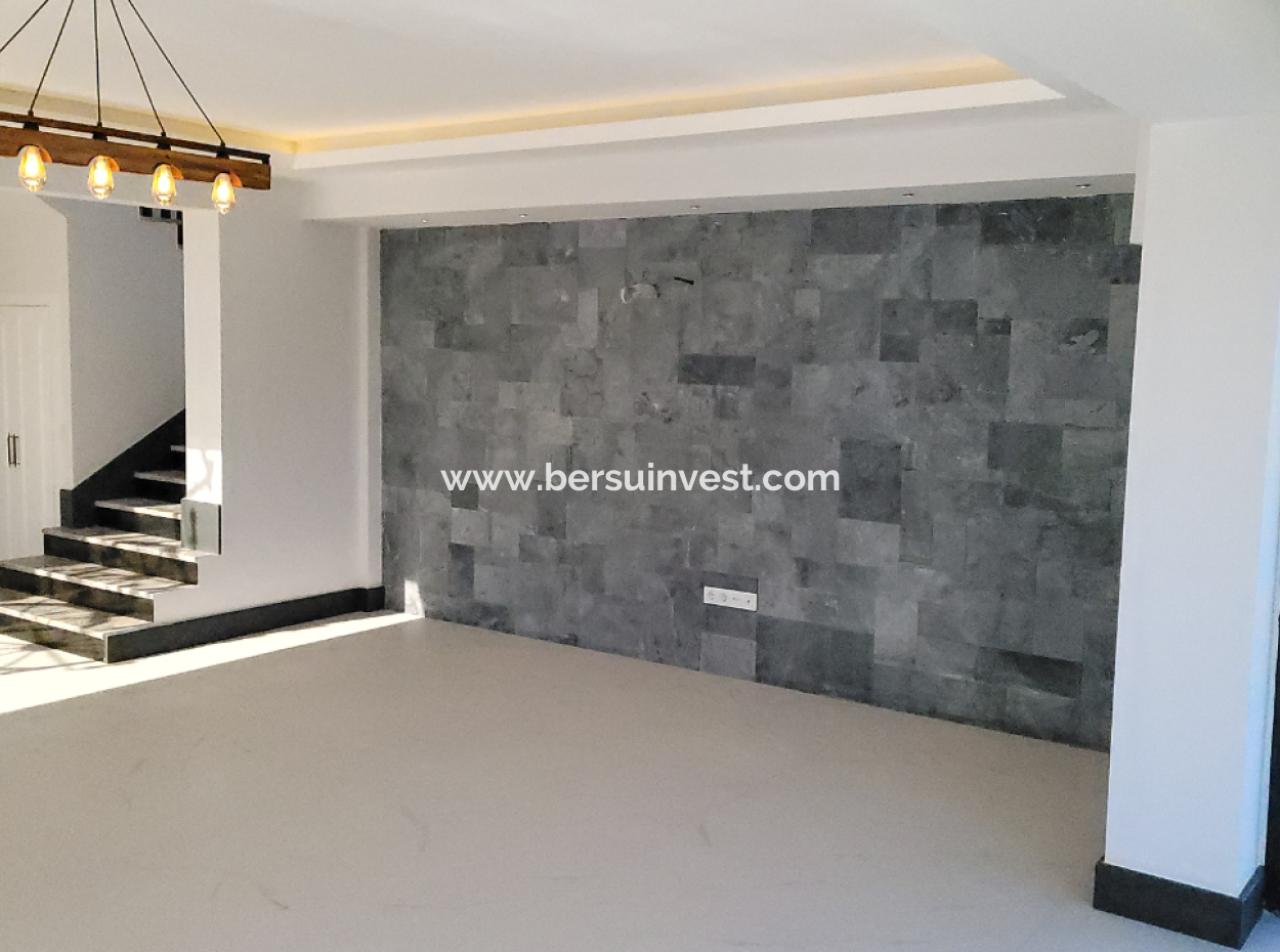 Fethiye Kargı’da Modern Tasarımlı, Bahçeli Ve Havuzlu Villa