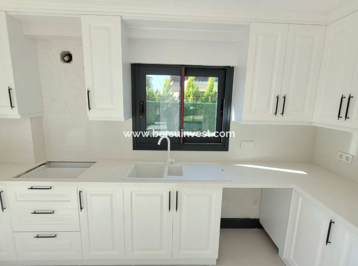 Fethiye Kargı’da Modern Tasarımlı, Bahçeli Ve Havuzlu Villa