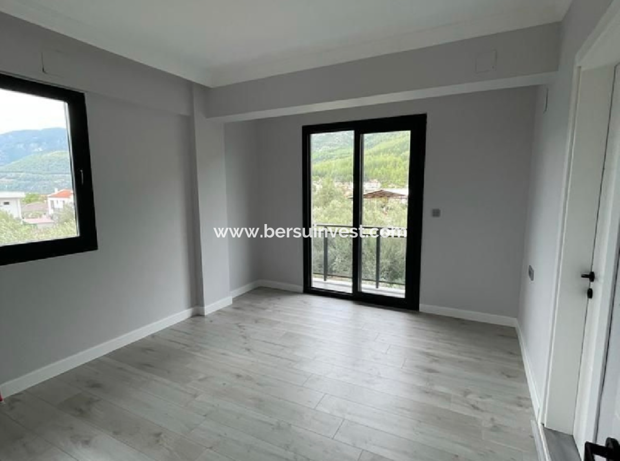 Fethiye Üzümlü'de 5+1 Satılık Villa