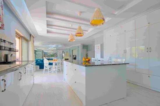 Fethiye Karagedik'te 661 M² Arsa İçinde 8+1 Özel Havuzlu Villa